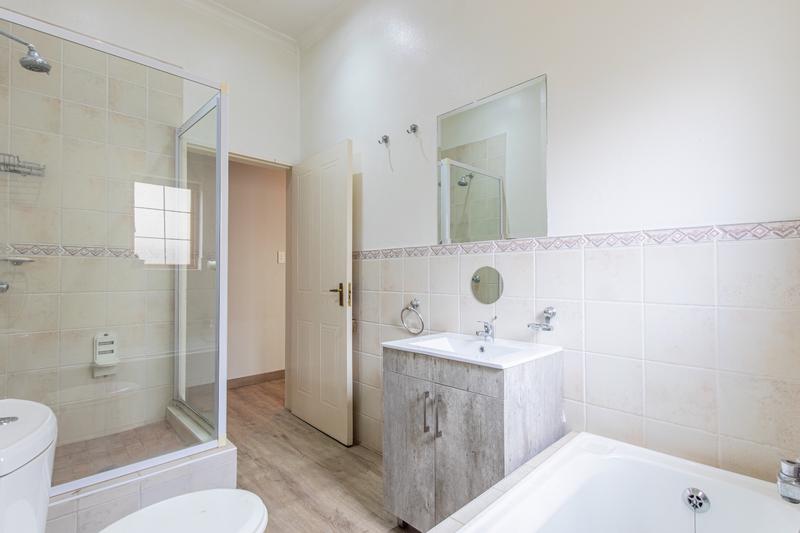 3 Bedroom Property for Sale in Ruimsig Gauteng