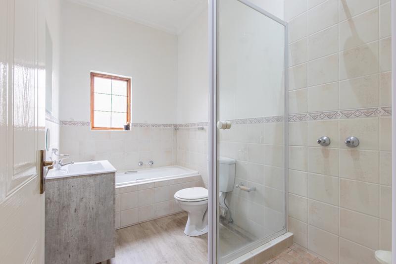 3 Bedroom Property for Sale in Ruimsig Gauteng