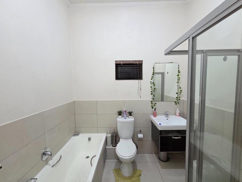 To Let 2 Bedroom Property for Rent in Jackal Creek Golf Estate Gauteng