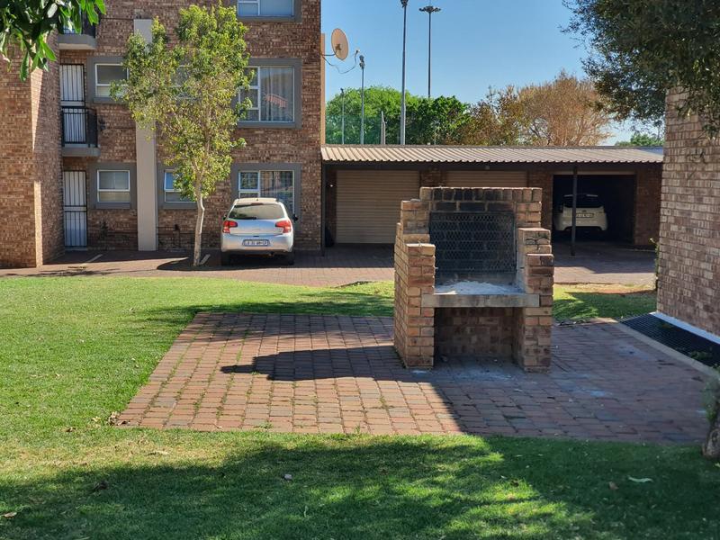 2 Bedroom Property for Sale in Montana Gauteng