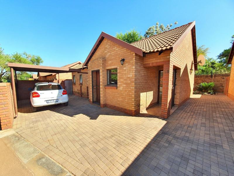 2 Bedroom Property for Sale in Montana Tuine Gauteng