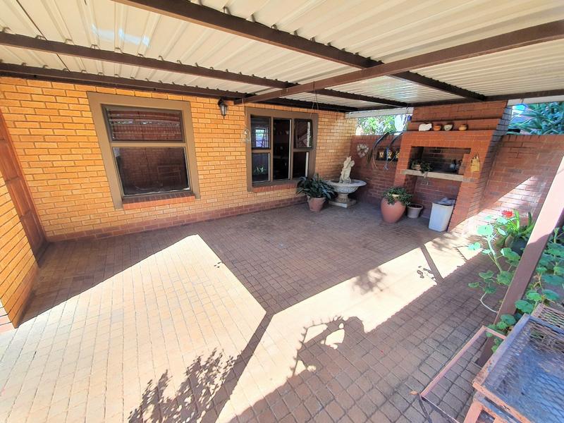 2 Bedroom Property for Sale in Montana Tuine Gauteng