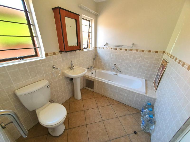 2 Bedroom Property for Sale in Montana Tuine Gauteng