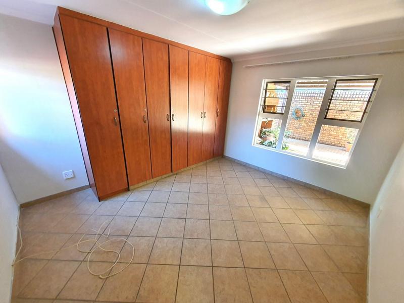 2 Bedroom Property for Sale in Montana Tuine Gauteng