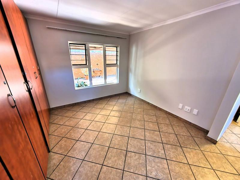 2 Bedroom Property for Sale in Montana Tuine Gauteng