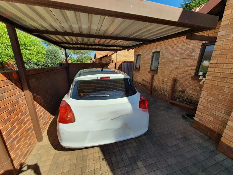 2 Bedroom Property for Sale in Montana Tuine Gauteng