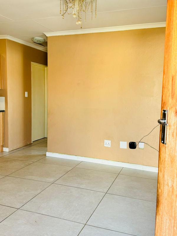 To Let 3 Bedroom Property for Rent in Klippoortjie Gauteng