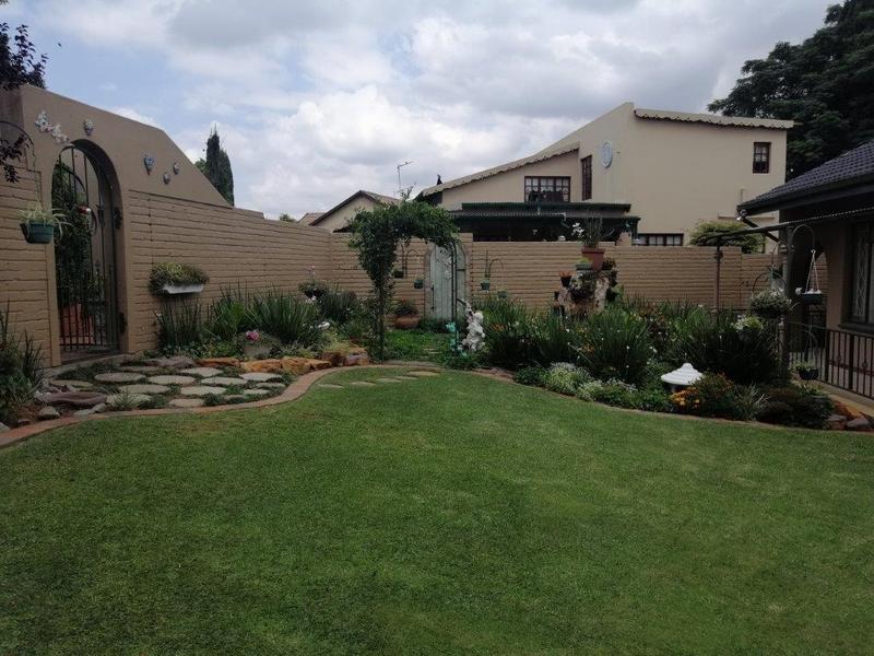 To Let 1 Bedroom Property for Rent in Eastleigh Ridge Gauteng
