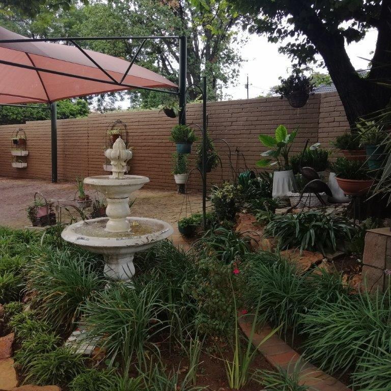 To Let 1 Bedroom Property for Rent in Eastleigh Ridge Gauteng