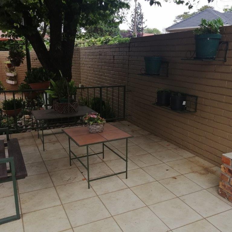 To Let 1 Bedroom Property for Rent in Eastleigh Ridge Gauteng