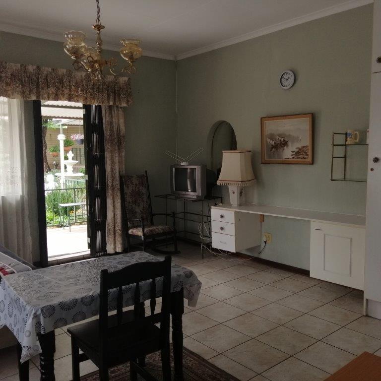 To Let 1 Bedroom Property for Rent in Eastleigh Ridge Gauteng