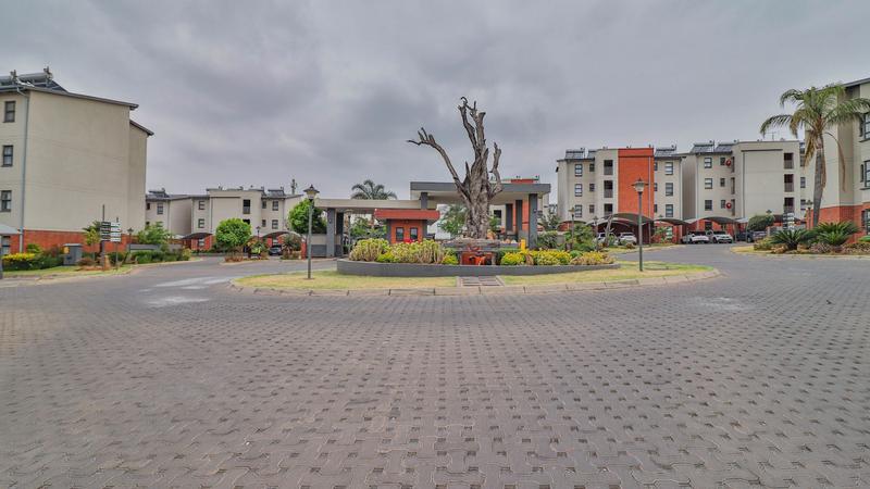 3 Bedroom Property for Sale in Sebenza Gauteng