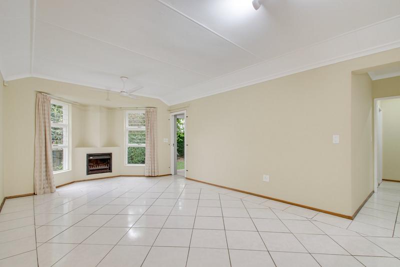 To Let 2 Bedroom Property for Rent in Douglasdale Gauteng