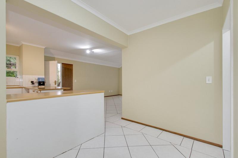 To Let 2 Bedroom Property for Rent in Douglasdale Gauteng
