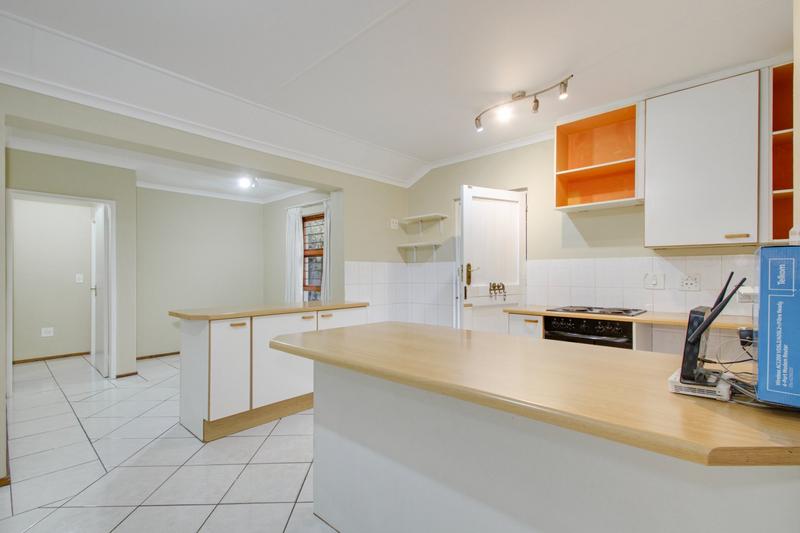 To Let 2 Bedroom Property for Rent in Douglasdale Gauteng