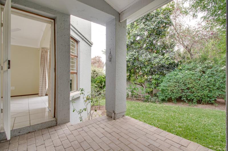 To Let 2 Bedroom Property for Rent in Douglasdale Gauteng