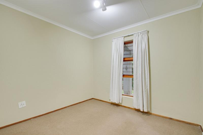 To Let 2 Bedroom Property for Rent in Douglasdale Gauteng
