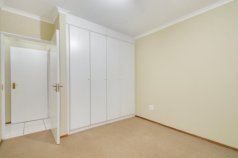 To Let 2 Bedroom Property for Rent in Douglasdale Gauteng