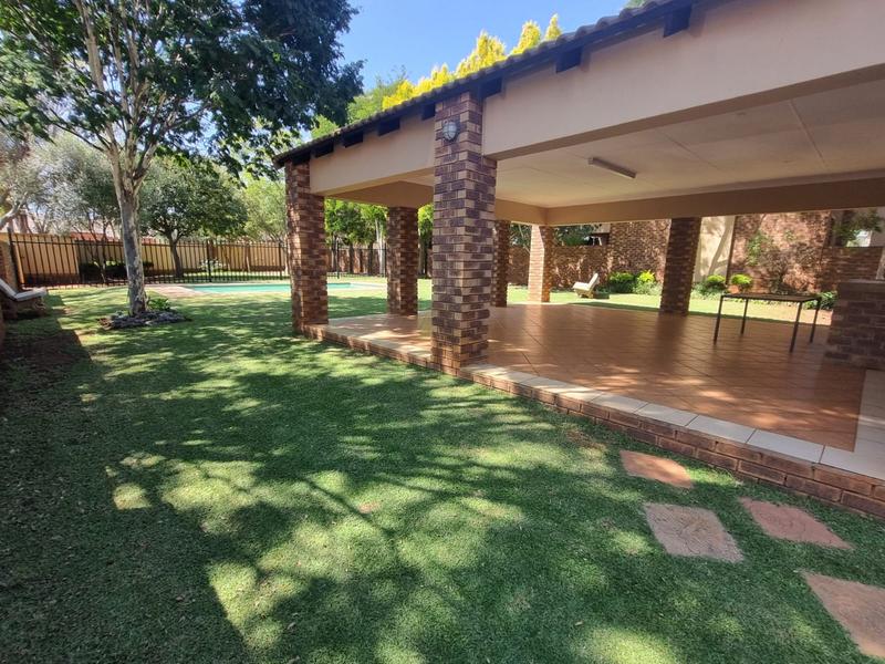To Let 2 Bedroom Property for Rent in Olympus AH Gauteng