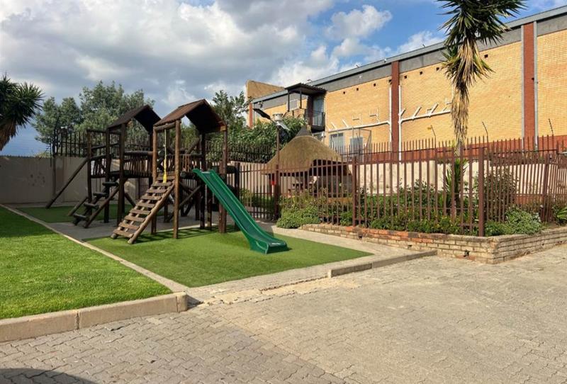2 Bedroom Property for Sale in Suideroord Gauteng