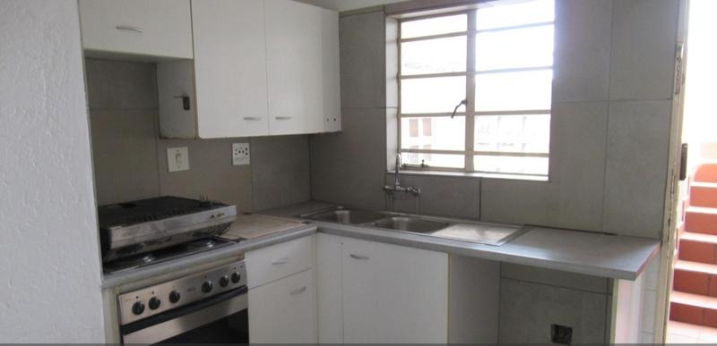 2 Bedroom Property for Sale in Suideroord Gauteng