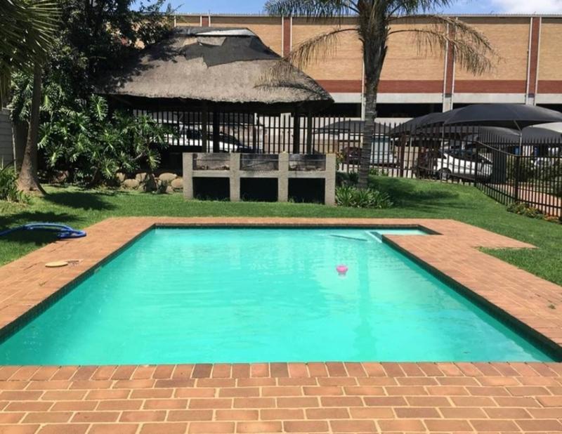 2 Bedroom Property for Sale in Suideroord Gauteng
