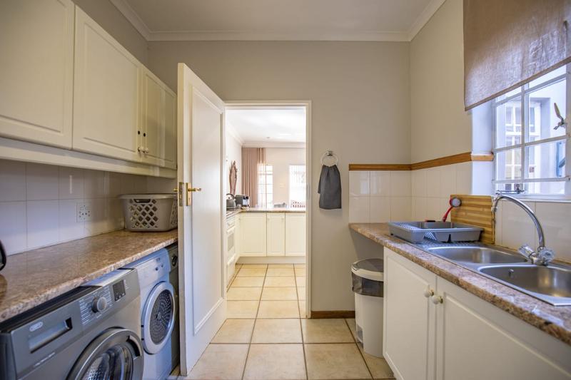 To Let 3 Bedroom Property for Rent in Brooklyn Gauteng