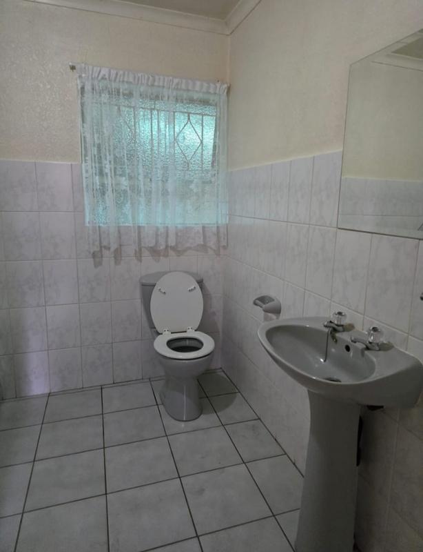 2 Bedroom Property for Sale in Dunnottar Gauteng