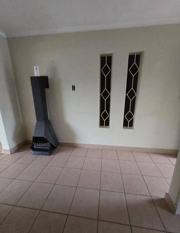 2 Bedroom Property for Sale in Dunnottar Gauteng