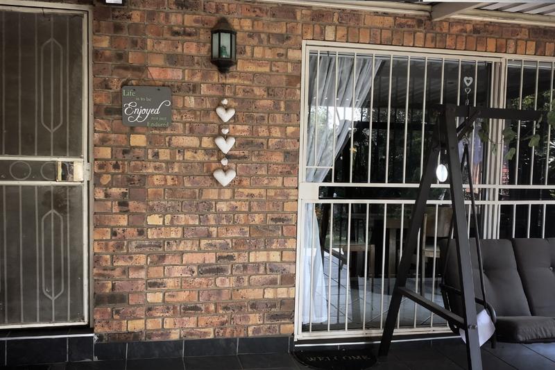 3 Bedroom Property for Sale in Dunnottar Gauteng