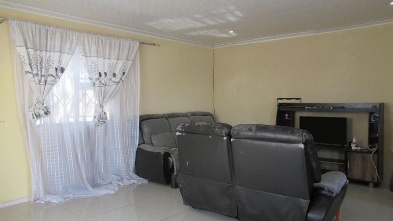 2 Bedroom Property for Sale in Witpoortjie Gauteng