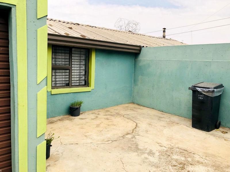 1 Bedroom Property for Sale in Meadowlands Gauteng