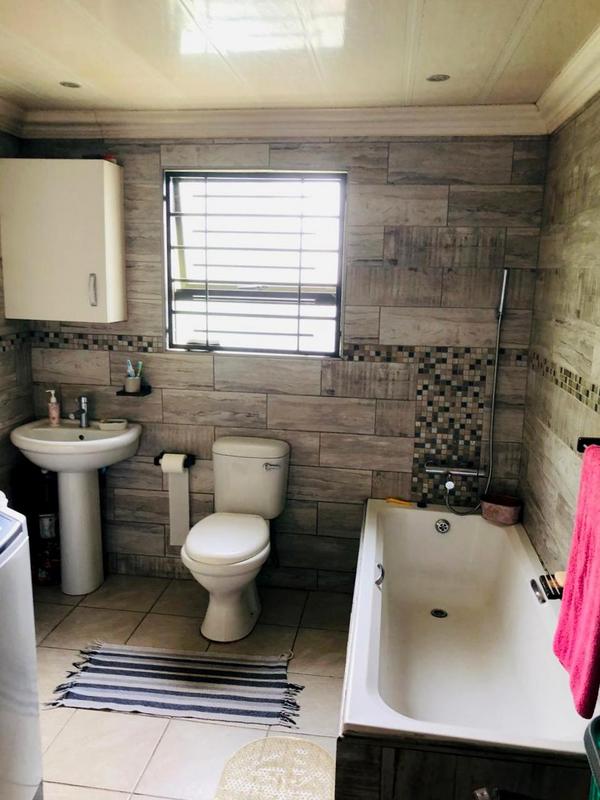 1 Bedroom Property for Sale in Meadowlands Gauteng