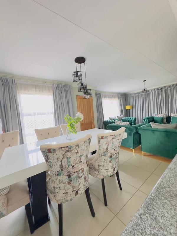 4 Bedroom Property for Sale in Mmesi Park Gauteng