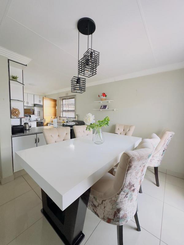 4 Bedroom Property for Sale in Mmesi Park Gauteng