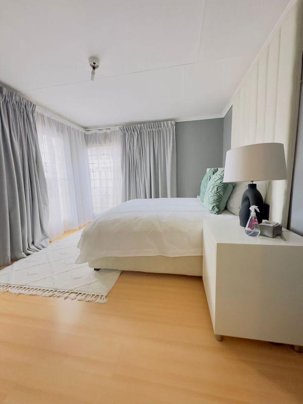4 Bedroom Property for Sale in Mmesi Park Gauteng