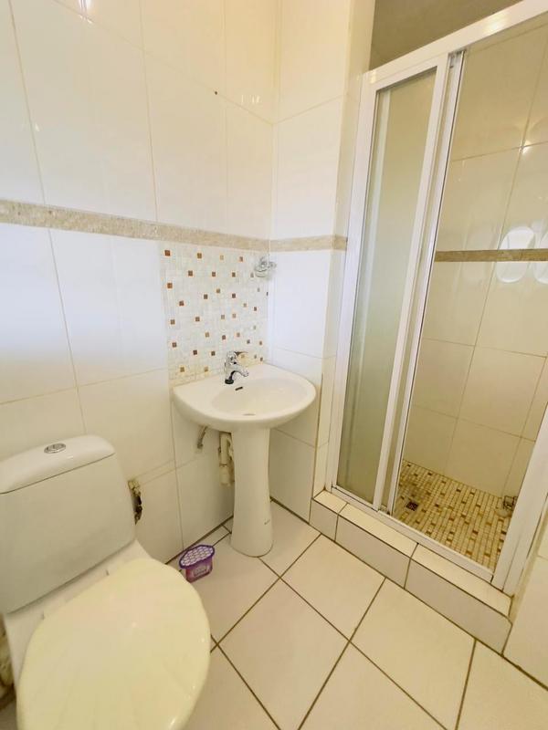 4 Bedroom Property for Sale in Mmesi Park Gauteng
