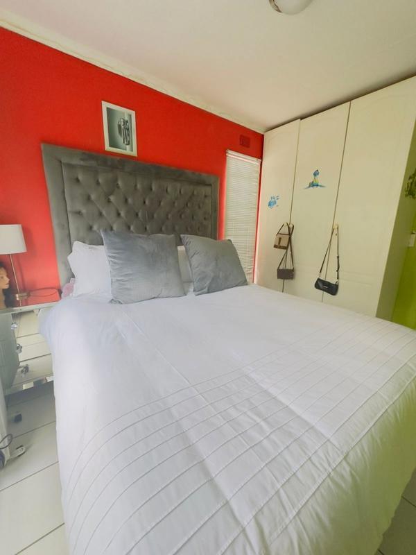 4 Bedroom Property for Sale in Mmesi Park Gauteng