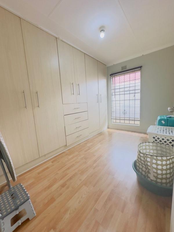 4 Bedroom Property for Sale in Mmesi Park Gauteng