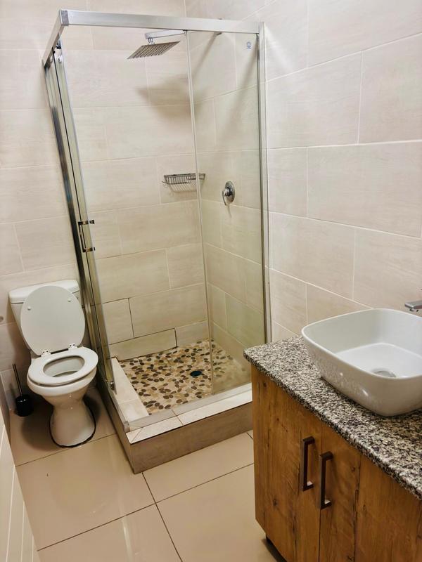To Let 3 Bedroom Property for Rent in Fleurhof Gauteng