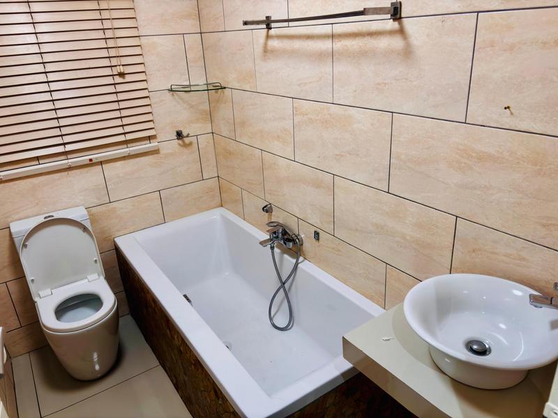 To Let 3 Bedroom Property for Rent in Fleurhof Gauteng