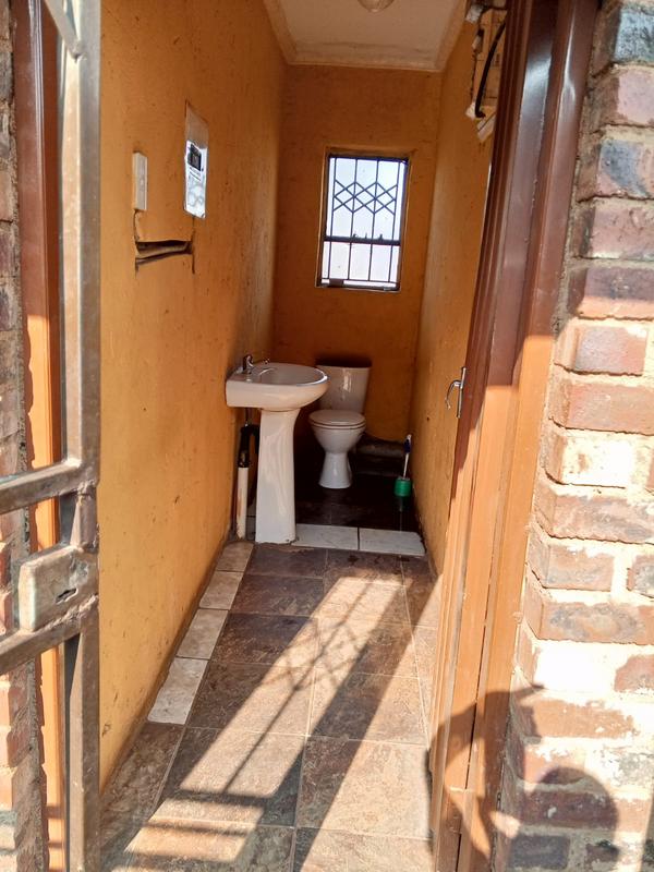 10 Bedroom Property for Sale in Tembisa Gauteng