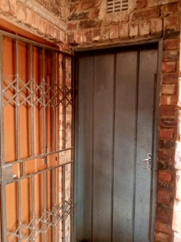 10 Bedroom Property for Sale in Tembisa Gauteng