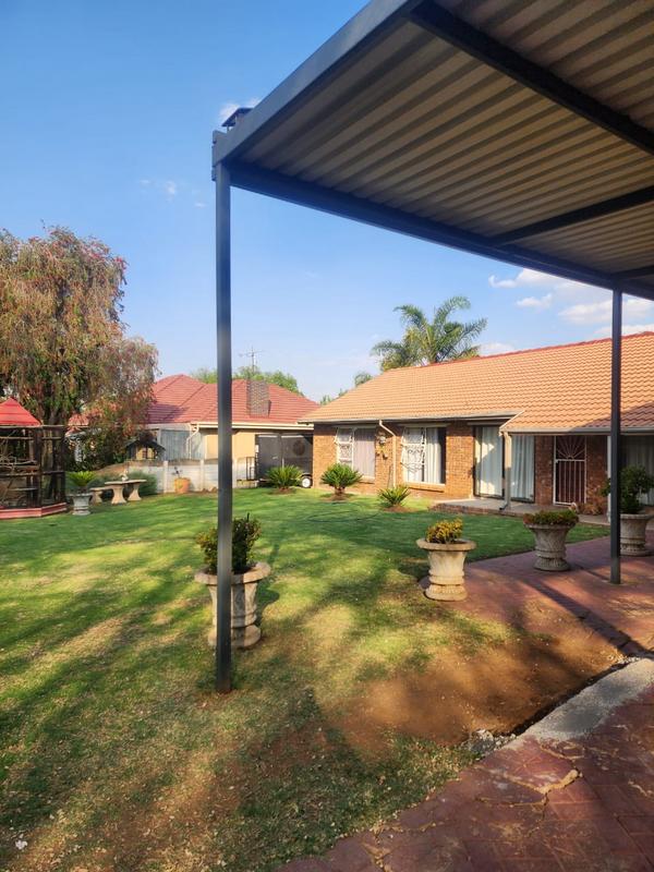 4 Bedroom Property for Sale in Brenthurst Gauteng