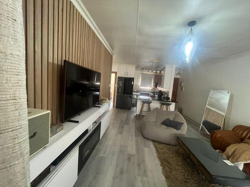 To Let 2 Bedroom Property for Rent in Ravenswood Gauteng