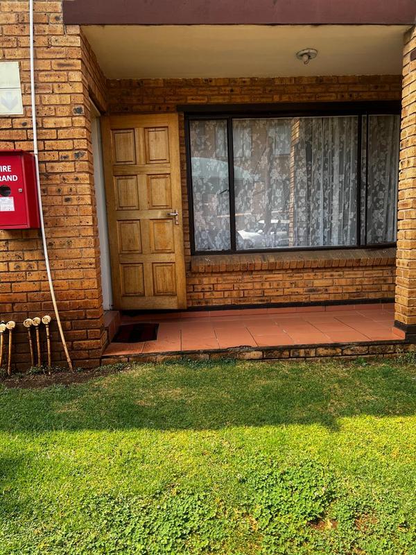 To Let 2 Bedroom Property for Rent in Meredale Gauteng