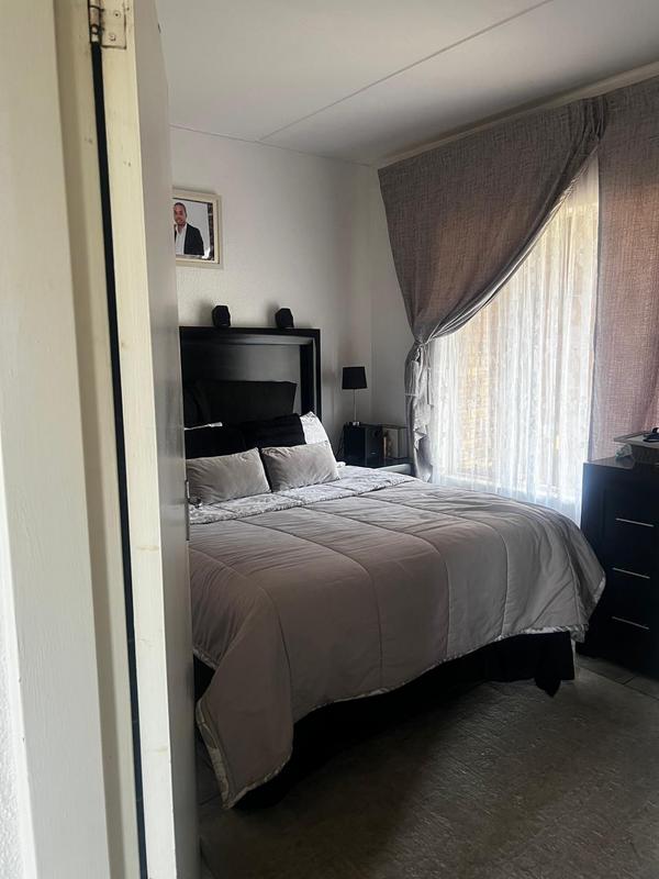 To Let 2 Bedroom Property for Rent in Meredale Gauteng