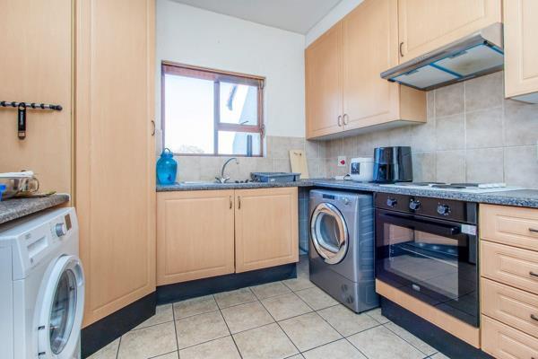 To Let 2 Bedroom Property for Rent in Pineslopes Gauteng