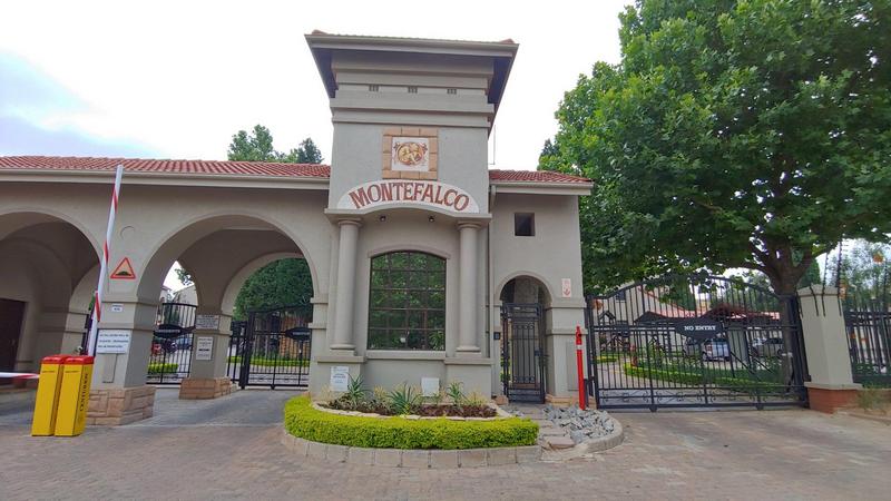 To Let 2 Bedroom Property for Rent in Pineslopes Gauteng