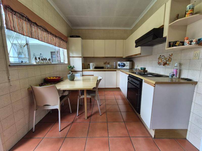 5 Bedroom Property for Sale in Brackendowns Gauteng
